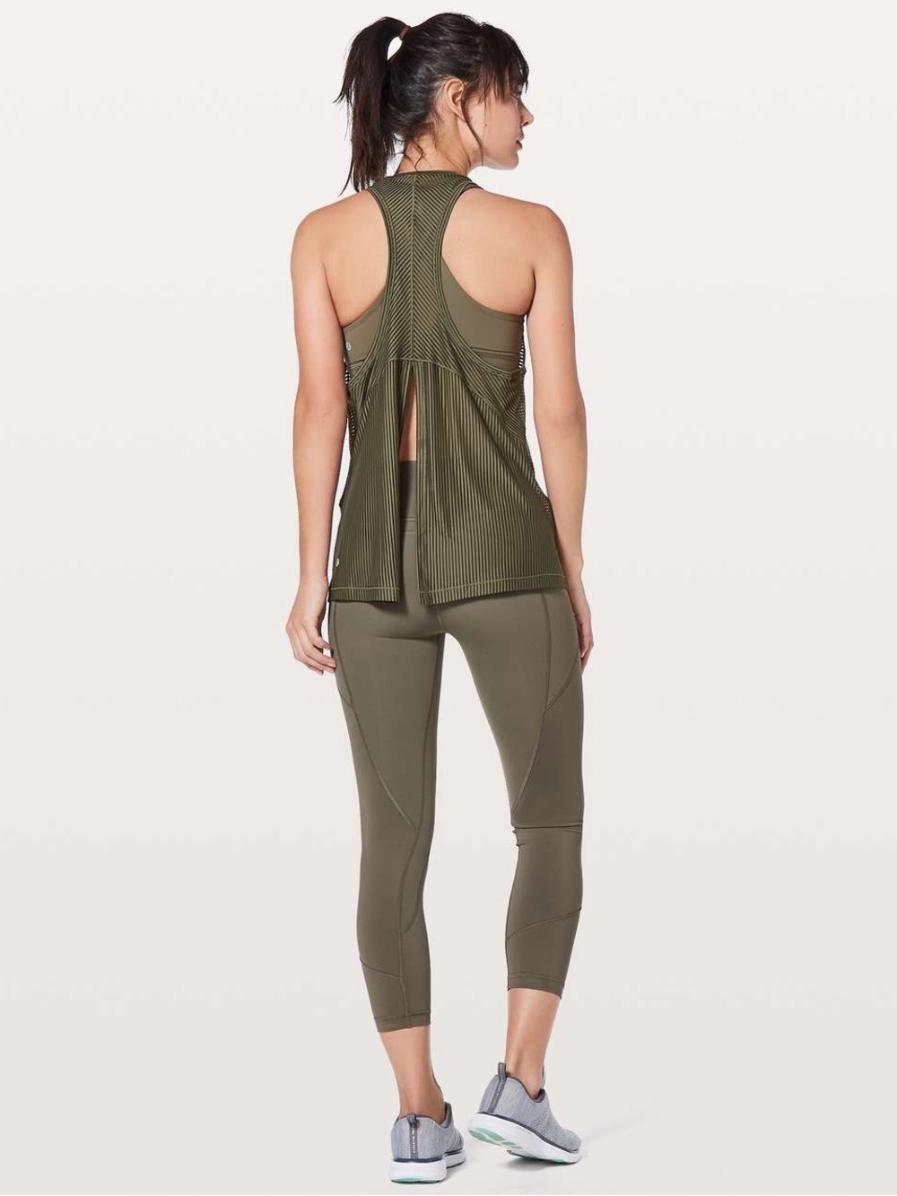 Lululemon /// Women’s Miles Ahead Tank Top - Striped Sage - Size 6 - Picture 3 of 9